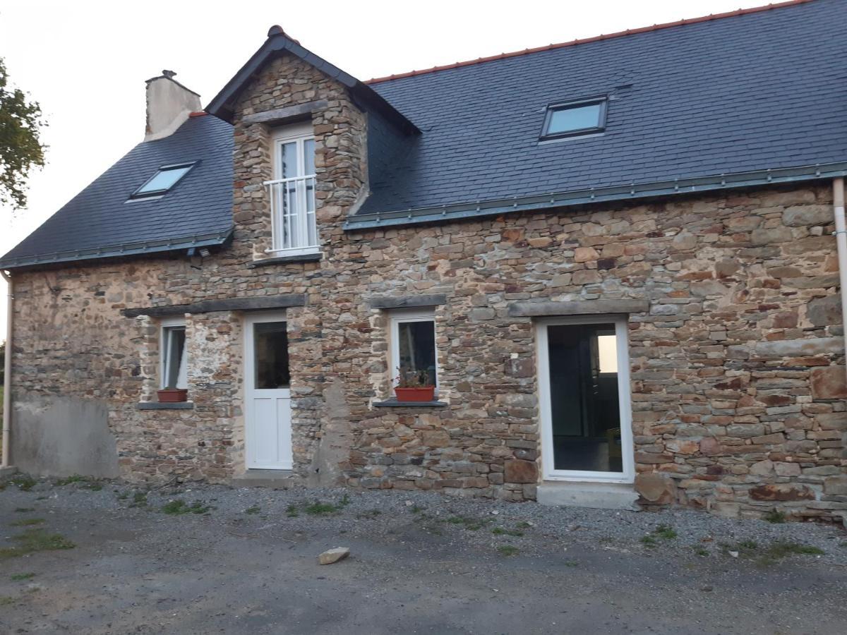 gîte   Chez Albertine et Thérèse Ruffigné Esterno foto