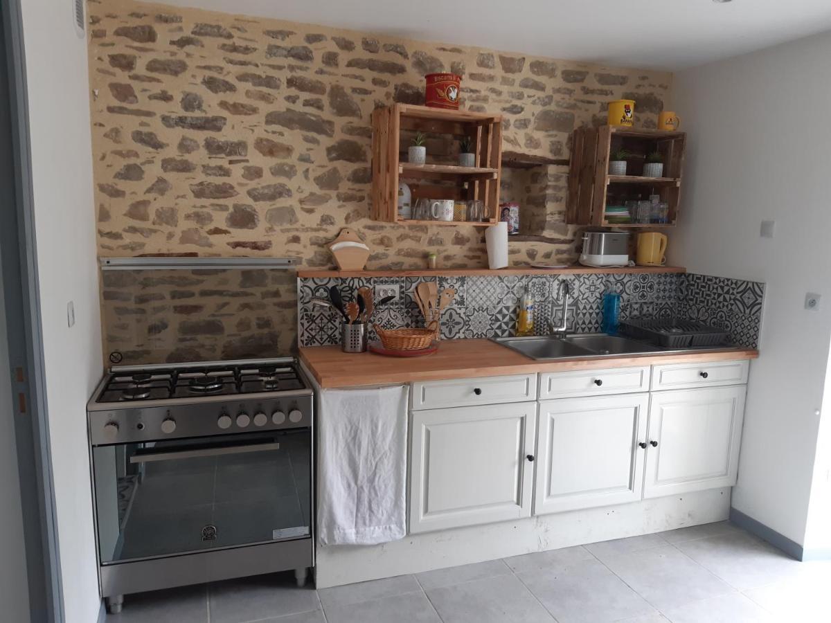 gîte   Chez Albertine et Thérèse Ruffigné Esterno foto